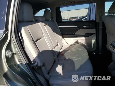 Zdjęcie 11 z 16 samochodu: 2017 TOYOTA HIGHLANDER SE VIN:5TDJZRFH7HS466206 - miniatura