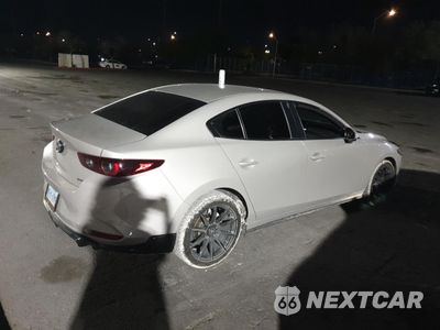 Trzecie zdjęcie samochodu z tyłu: 2023 MAZDA 3 SELECT VIN:3MZBPABM4PM352173 - miniatura