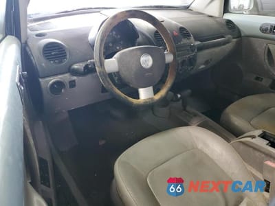 Zdjęcie 8 z 12 samochodu: 2005 VOLKSWAGEN NEW BEETLE GLS VIN:3VWCM31Y85M302631 - miniatura