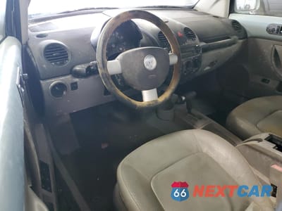 Zdjęcie 8 z 12 samochodu: 2005 VOLKSWAGEN NEW BEETLE GLS VIN:3VWCM31Y85M302631 - miniatura