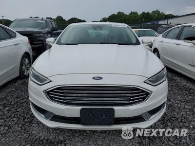 Piąte zdjęcie samochodu w środku: 2018 FORD FUSION SE HYBRID VIN:3FA6P0LU1JR281902 - miniatura