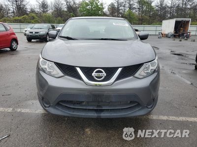 Piąte zdjęcie samochodu w środku: 2017 NISSAN ROGUE SPORT S VIN:JN1BJ1CRXHW118154 - miniatura