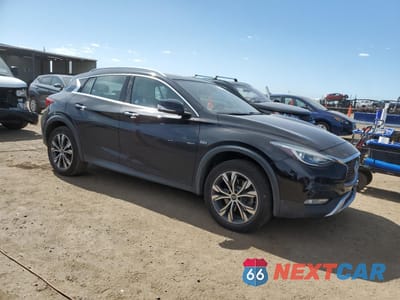 Czwarte zdjęcie samochodu z boku: 2017 INFINITI QX30 BASE VIN:SJKCH5CR6HA019426 - miniatura