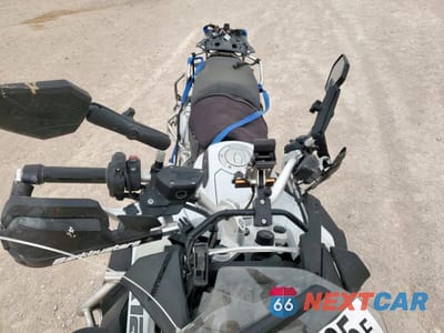 Piąte zdjęcie samochodu w środku: 2018 BMW R1200 GS ADVENTURE VIN:WB10A1203JZ967597 - miniatura