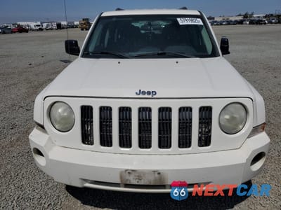 Piąte zdjęcie samochodu w środku: 2010 JEEP PATRIOT SPORT VIN:1J4NT2GB3AD617655 - miniatura