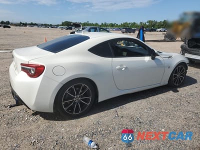 Trzecie zdjęcie samochodu z tyłu: 2017 TOYOTA 86 BASE VIN:JF1ZNAA11H9711273 - miniatura