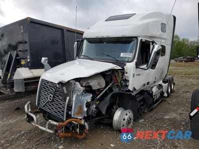 Drugie zdjęcie samochodu z przodu: 2023 VOLVO VNL SEMI TRUCK VIN:4V4NC9EH5PN307665 - miniatura