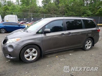 2017 TOYOTA SIENNA 5TDZZ3DC1HS828120 - główne zdjęcie licytacji z USA - miniatura