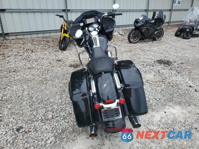 Czwarte zdjęcie samochodu z boku: 2015 HARLEY-DAVIDSON FLTRXS ROAD GLIDE SPECIAL VIN:1HD1KTM17FB700855 - miniatura