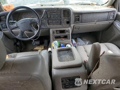 Zdjęcie 8 z 13 samochodu: 2005 GMC YUKON XL K1500 VIN:3GKFK16Z45G292856 - miniatura