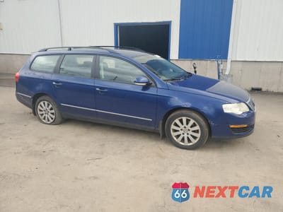 Czwarte zdjęcie samochodu z boku: 2009 VOLKSWAGEN PASSAT WAGON KOMFORT VIN:WVWLK73C59E070499 - miniatura