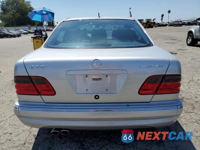 Zdjęcie 6 z 13 samochodu: 2000 MERCEDES-BENZ E 55 AMG VIN:WDBJF74J7YB055624 - miniatura