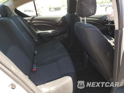 Zdjęcie 10 z 15 samochodu: 2018 NISSAN VERSA S VIN:3N1CN7APXJL856027 - miniatura
