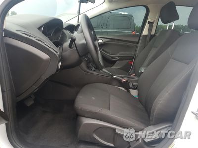 Zdjęcie 7 z 14 samochodu: 2016 FORD FOCUS SE VIN:1FADP3F21GL293462 - miniatura