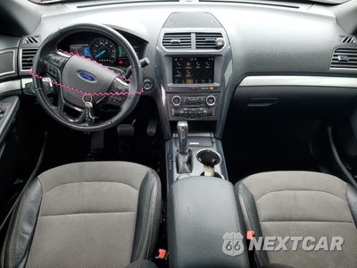 Zdjęcie 8 z 13 samochodu: 2017 FORD EXPLORER XLT VIN:1FM5K8D83HGD83350 - miniatura