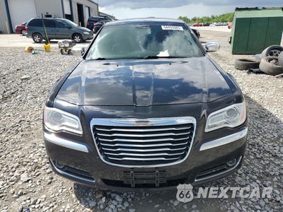 Piąte zdjęcie samochodu w środku: 2013 CHRYSLER 300C VIN:2C3CCAET6DH732782 - miniatura