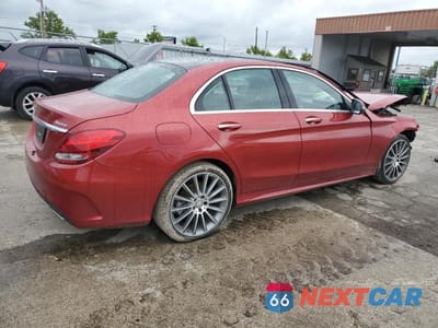 Trzecie zdjęcie samochodu z tyłu: 2016 MERCEDES-BENZ C 300 4MATIC VIN:55SWF4KB9GU135597 - miniatura
