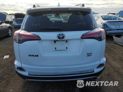 Zdjęcie 6 z 12 samochodu: 2017 TOYOTA RAV4 XLE VIN:JTMRFREV6HJ713960 - miniatura