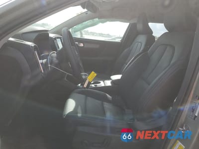 Zdjęcie 7 z 15 samochodu: 2025 VOLVO XC40 CORE VIN:YV4L12UJ4S2520540 - miniatura