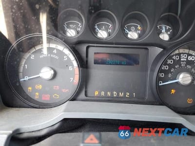 Zdjęcie 8 z 10 samochodu: 2013 FORD F350 SUPER DUTY VIN:1FT7X3A67DEA26876 - miniatura