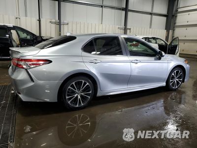 Trzecie zdjęcie samochodu z tyłu: 2020 TOYOTA CAMRY SE VIN:4T1G11AK2LU895680 - miniatura