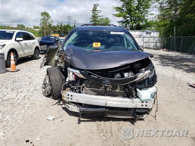 Piąte zdjęcie samochodu w środku: 2021 TOYOTA SIENNA XLE VIN:5TDJSKFC6MS034488 - miniatura