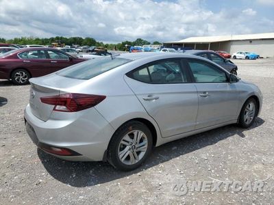 Trzecie zdjęcie samochodu z tyłu: 2020 HYUNDAI ELANTRA SEL VIN:5NPD84LF5LH611974 - miniatura