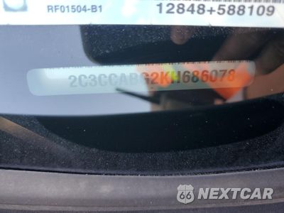 Zdjęcie 12 z 12 samochodu: 2019 CHRYSLER 300 S VIN:2C3CCABG2KH686078 - miniatura