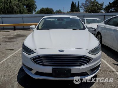 Piąte zdjęcie samochodu w środku: 2018 FORD FUSION SE HYBRID VIN:3FA6P0LU1JR118697 - miniatura