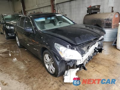 Czwarte zdjęcie samochodu z boku: 2015 INFINITI Q40 VIN:JN1CV6AR5FM650557 - miniatura