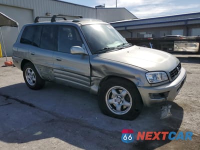 Czwarte zdjęcie samochodu z boku: 2000 TOYOTA RAV4 VIN:JT3GP10VXY7068342 - miniatura