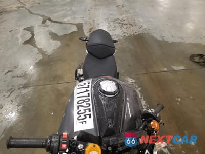 Piąte zdjęcie samochodu w środku: 2018 KTM 1290 SUPER DUKE R VIN:VBKV39402JM981162 - miniatura