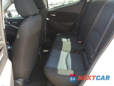 Zdjęcie 10 z 14 samochodu: 2018 TOYOTA YARIS IA VIN:3MYDLBYV2JY323088 - miniatura