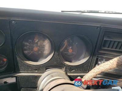 Zdjęcie 9 z 13 samochodu: 1984 CHEVROLET C10 VIN:1GCCC14DXEF352529 - miniatura