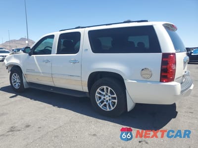 Drugie zdjęcie samochodu z przodu: 2012 CHEVROLET SUBURBAN K1500 LTZ VIN:1GNSKKE74CR218938 - miniatura