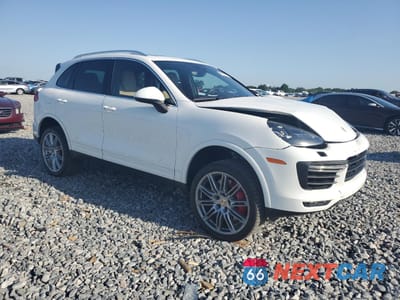 Czwarte zdjęcie samochodu z boku: 2018 PORSCHE CAYENNE TURBO VIN:WP1AC2A22JLA85090 - miniatura