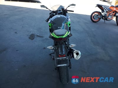 Czwarte zdjęcie samochodu z boku: 2019 KAWASAKI EX400 VIN:JKAEXKG19KDA29632 - miniatura