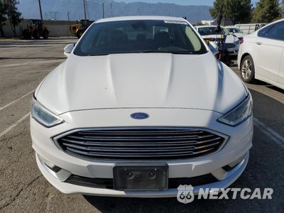 Piąte zdjęcie samochodu w środku: 2017 FORD FUSION SE HYBRID VIN:3FA6P0LU9HR409152 - miniatura