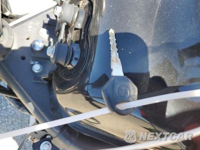 Zdjęcie 8 z 9 samochodu: 2016 YAMAHA YZFR3 VIN:MH3RH06Y8GK012295 - miniatura