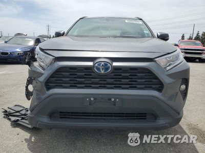 Piąte zdjęcie samochodu w środku: 2021 TOYOTA RAV4 XLE VIN:4T3RWRFV7MU040056 - miniatura