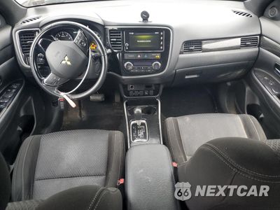 Zdjęcie 8 z 14 samochodu: 2018 MITSUBISHI OUTLANDER SE VIN:JA4AZ3A36JZ043706 - miniatura