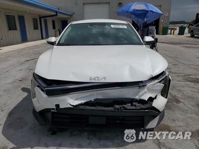 Piąte zdjęcie samochodu w środku: 2025 KIA K4 LX VIN:3KPFT4DE7SE097898 - miniatura
