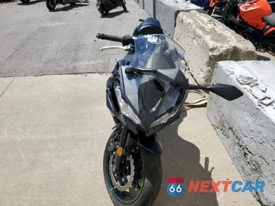 Drugie zdjęcie samochodu z przodu: 2025 KAWASAKI EX650 R VIN:ML5EXER19SDAE7445 - miniatura