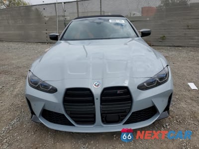 Piąte zdjęcie samochodu w środku: 2023 BMW M4 COMPETITION VIN:WBS33BA06PCL42035 - miniatura