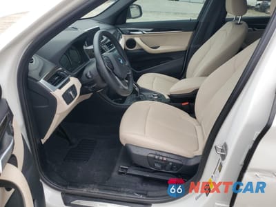 Zdjęcie 7 z 13 samochodu: 2021 BMW X1 XDRIVE28I VIN:WBXJG9C09M3M72494 - miniatura