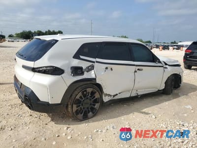 Trzecie zdjęcie samochodu z tyłu: 2024 BMW XM LABEL VIN:5YM33CS0XR9U50905 - miniatura