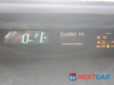 Zdjęcie 9 z 12 samochodu: 2013 TOYOTA PRIUS C VIN:JTDKDTB30D1057336 - miniatura