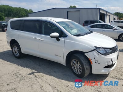 Czwarte zdjęcie samochodu z boku: 2023 CHRYSLER VOYAGER LX VIN:2C4RC1CG9PR526611 - miniatura