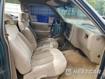 Zdjęcie 10 z 12 samochodu: 1996 GMC SONOMA VIN:1GTCS1442TK509493 - miniatura