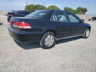 Trzecie zdjęcie samochodu z tyłu: 2001 HONDA ACCORD LX VIN:1HGCG16451A020850 - miniatura